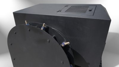 Tenk T-110 Maxi Beast - detalj priključaka i ventila na modulu