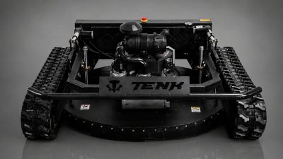 Tenk T-110 Maxi Beast robot kosilica - pogled spreda